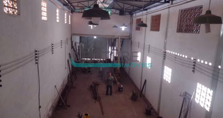 Galpão com 250m² próximo da Fiat em Betim