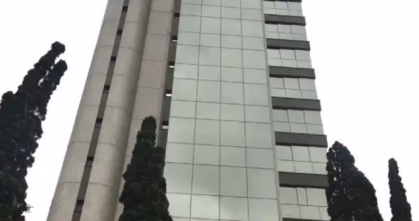 EXCELENTE APARTAMENTO MOBILIADO DE ALTO PADRÃO EM REGIÃO PRIVILEGIADA DE FLORIANÓPOLIS – ESQUINA DA AV. TROMPOWSKY COM RUA DOM JOAQUIM