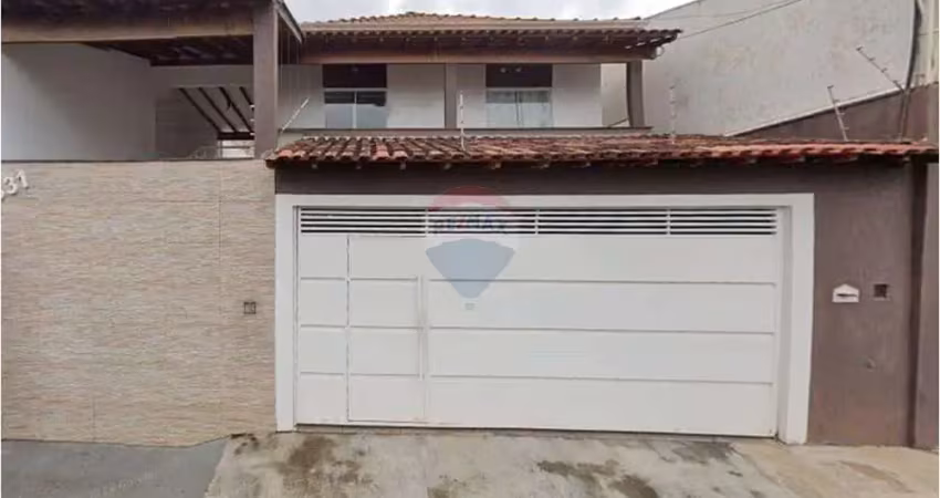 Casa a venda no parque vista alegre , com 3 quartos, garagem para 3 carros, próximo a avenida nações unides