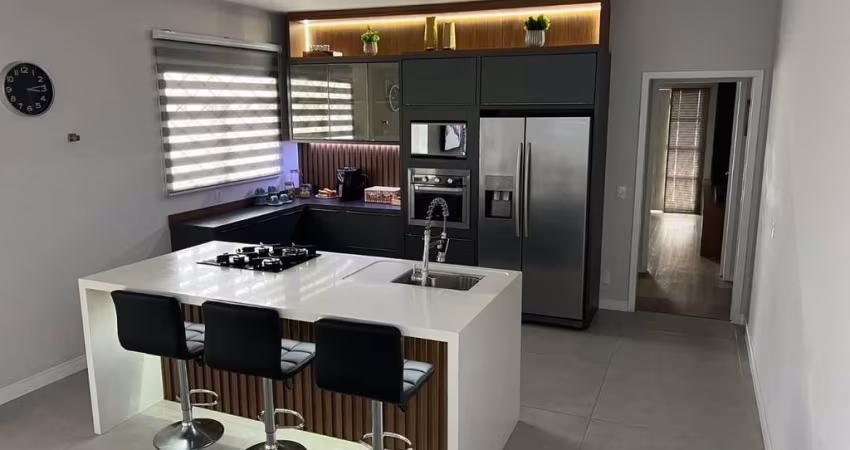Casa com 3 quartos à venda na Tomaz Joao do Amaral, 04, Serraria, São José
