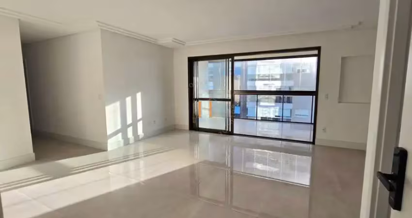 Apartamento com 3 quartos à venda na Rua Brasilpinho, 286, Kobrasol, São José