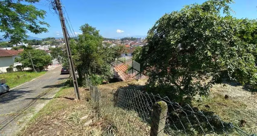 Vende-se terreno no bairro itaum, joinville - 400m²