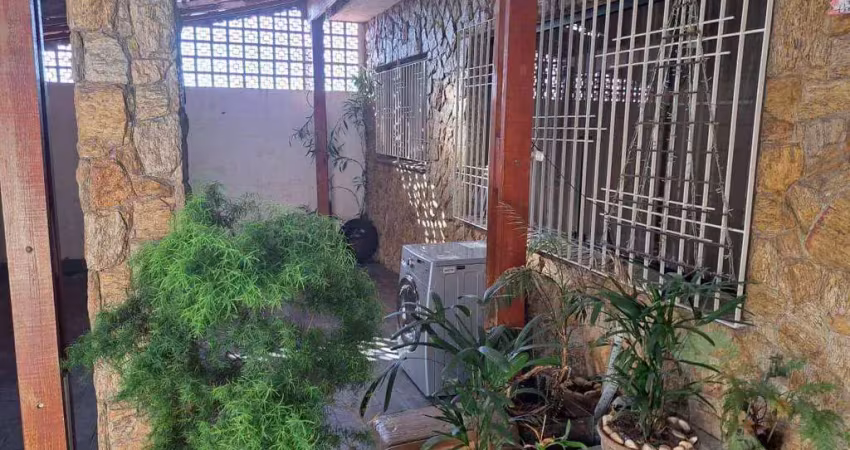 Casa com 2 dormitórios à venda, 196 m² - Vila Assis Brasil - Mauá/SP