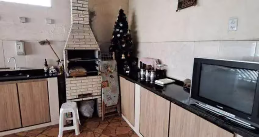 Sobrado com 3 dormitórios à venda, 202 m² por R$ 650.000,00 - Parque São Vicente - Mauá/SP