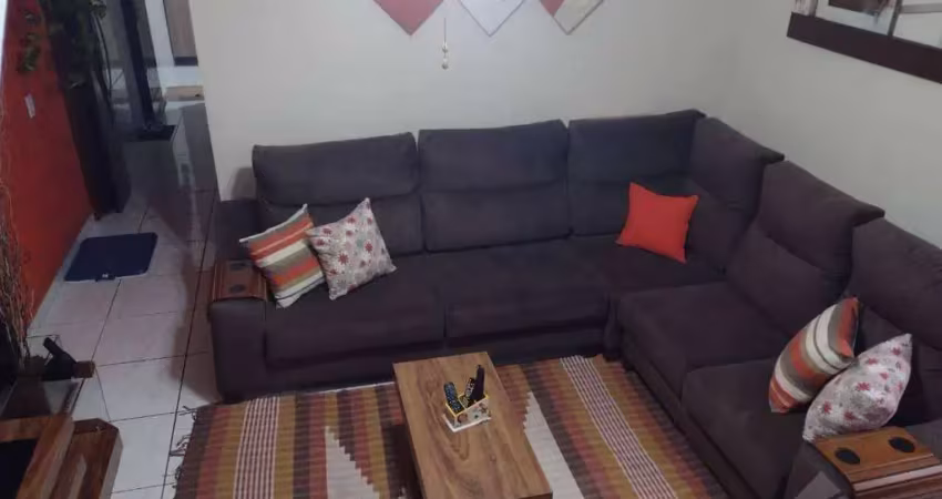 Sobrado com 3 dormitórios à venda, 131 m² por R$ 480.000,00 - Vila Assis Brasil - Mauá/SP