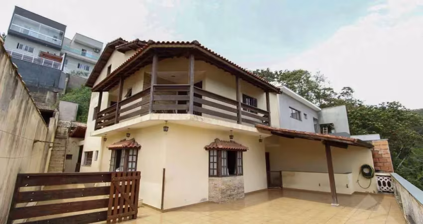 Sobrado com 4 dormitórios à venda, 378 m² - jardim pastoril - ribeirão pires/sp