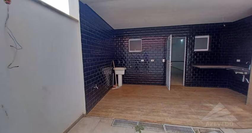 Sobrado com 3 dormitórios à venda, 192 m² por R$ 1.000.000,00 - Parque São Vicente - Mauá/SP
