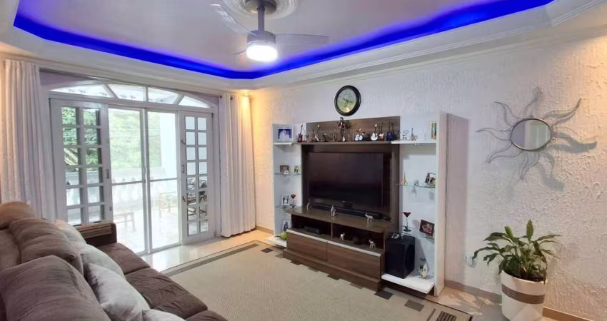 Sobrado com 3 dormitórios à venda, 239 m² por R$ 850.000,00 - Jardim Pedroso - Mauá/SP