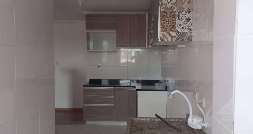 Apartamento com 3 dormitórios, 82 m² -