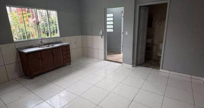 Casa com 1 dormitório para alugar, 40 m² por R$ 1.050,00/mês - Vila Emílio - Mauá/SP