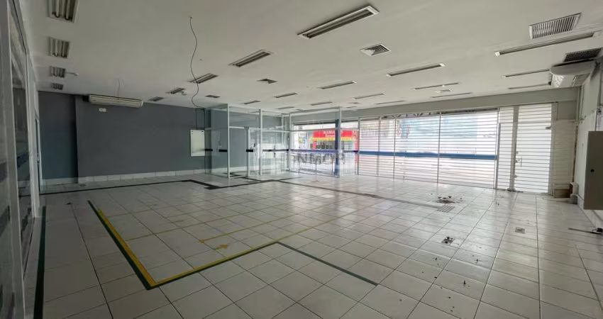 Loja para locação no Centro de Taubaté/SP.