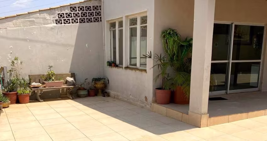 NA QNF 08 - BAIXOU !!! CASA DE 02 QUARTOS COM SALÃO DE BELEZA MONTADO