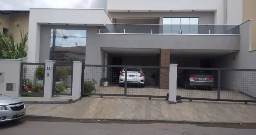 Rua 12/10 *baixou* linda casa em condomínio top (entre os 3 melhores da v.p)