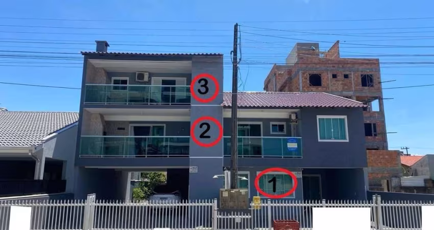 Sobrado com 8 quartos à Venda, Itapema do Norte - Itapoá