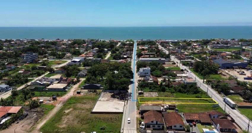 Terreno de 960 m² a 630 Metros do Mar