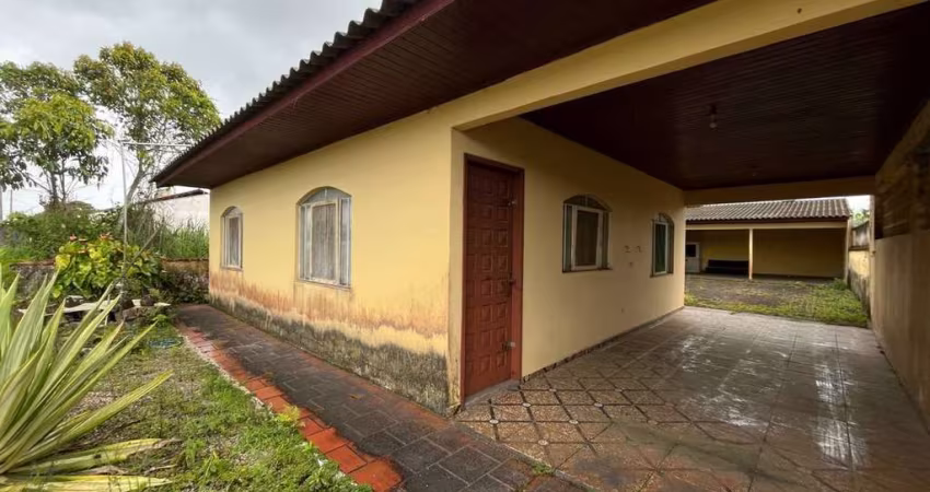 Casa à Venda: 580 Metros da Praia, Barra do Sai