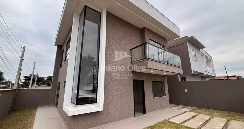Sobrado Novo 450m do mar na Praia de Itapoá