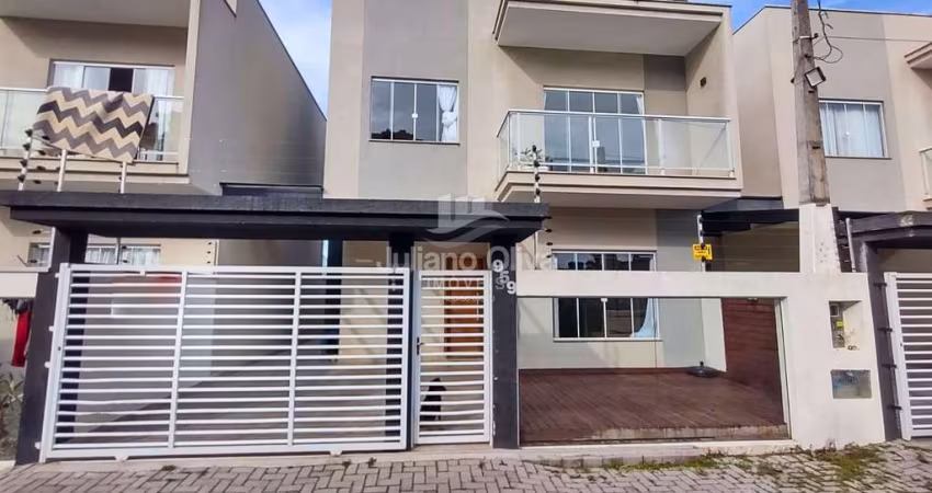 Sobrado Com 3 Dormitórios à Venda, 166 M² - Barra do Saí - Itapoá/sc