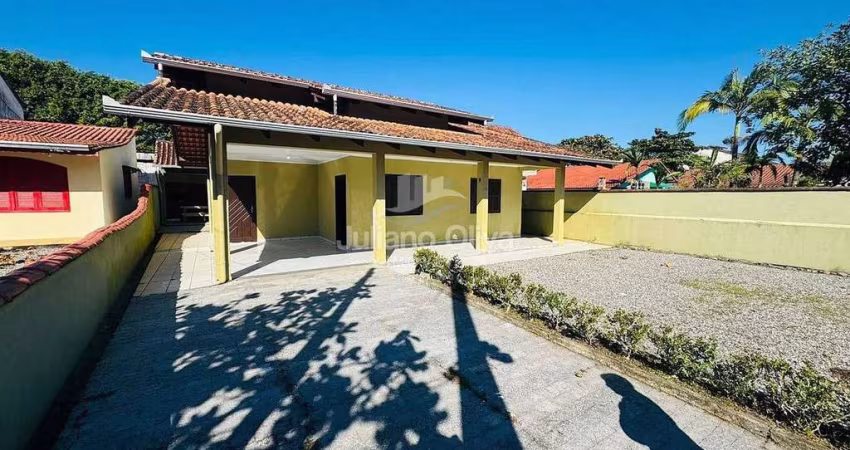 Casa á 140 metros da Terceira Pedra, Itapema do Norte - Itapoa?