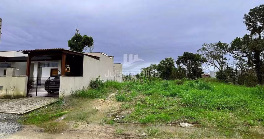 Terreno de 360 m² a 700 Metros da Praia, Barra do Saí