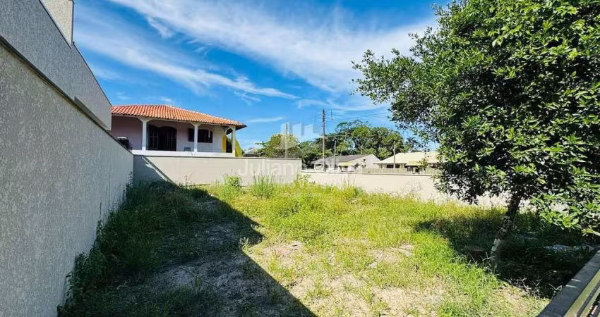 Terreno de esquina pronto para construir na praia de Itapoá
