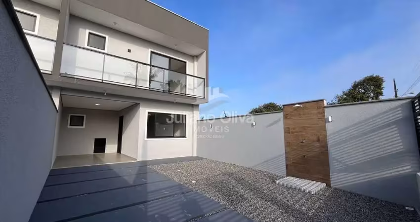 Sobrados com 1 suíte a 200 metros do mar- sai mirim