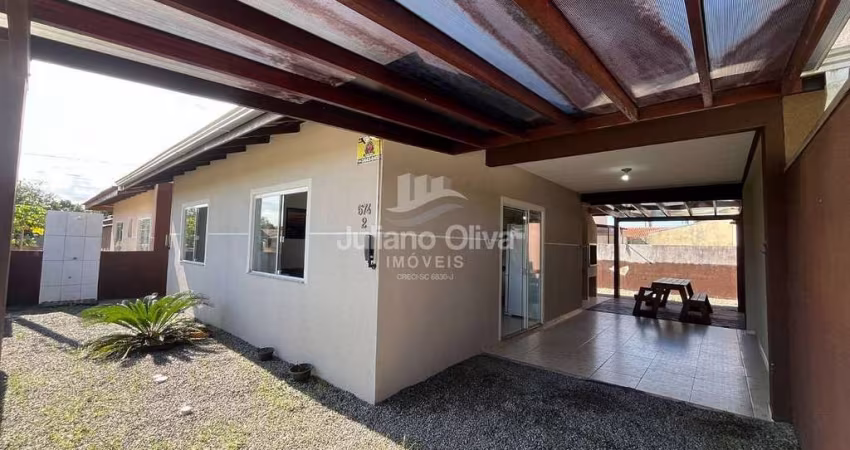 Casa Mobiliada a 645 Metros da Praia, Barra do Saí