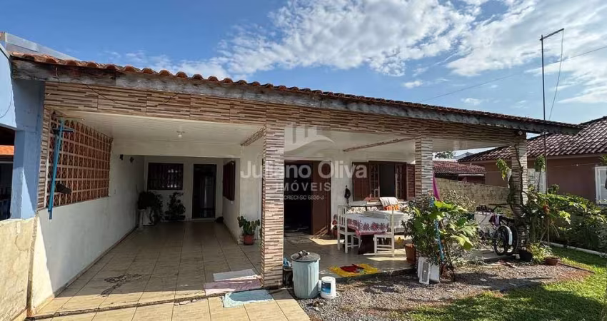 Casa com 2 Quartos a 390 Metros do Mar, Barra do Saí