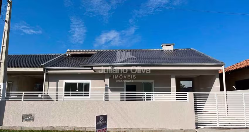 Casa à Venda Na Barra do Saí a 300 Metros do Mar