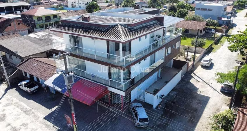 Prédio Comercial com 3 Apartamentos, Itapema do Norte - Itapoá/SC