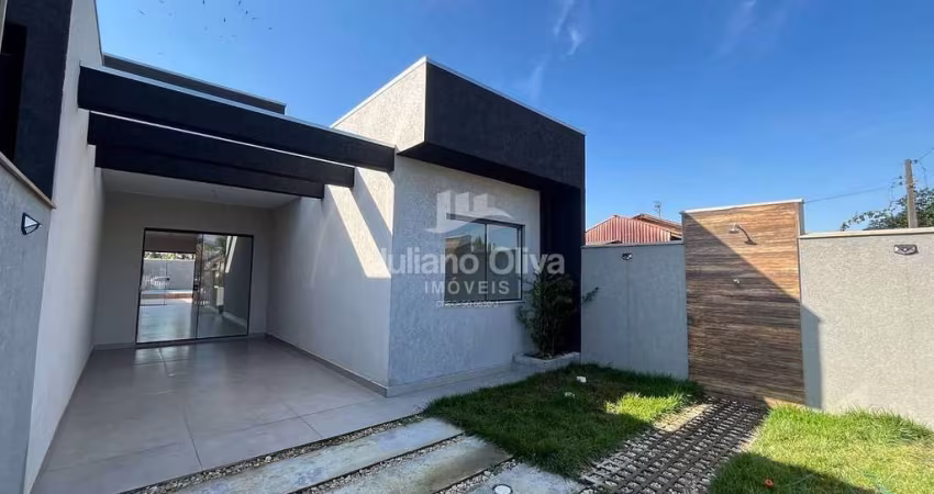 Casa com Piscina a 720 Metros do Mar no Bairro Barra do Saí