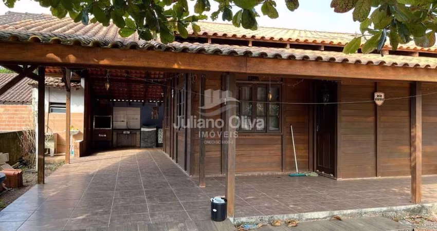 Casa com a 400 Metros do Mar à Venda, Continental - Itapoá/SC