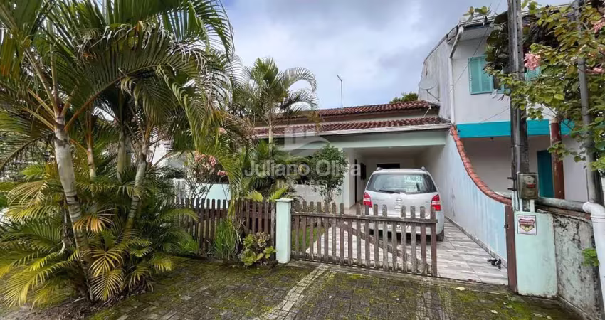 Casa com 2 quartos à venda na Rua Américo Vespúcio, Barra do Sai, Itapoá