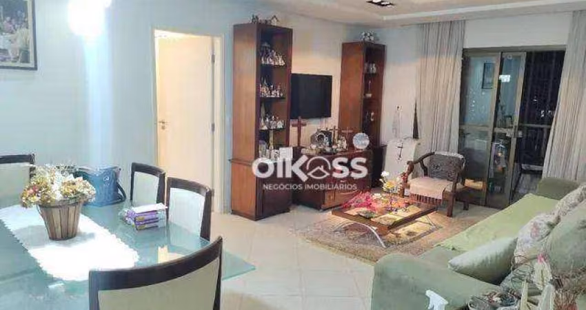 Apartamento com 3 dormitórios à venda, 114 m² por R$ 742.000,00 - Centro - São José dos Campos/SP