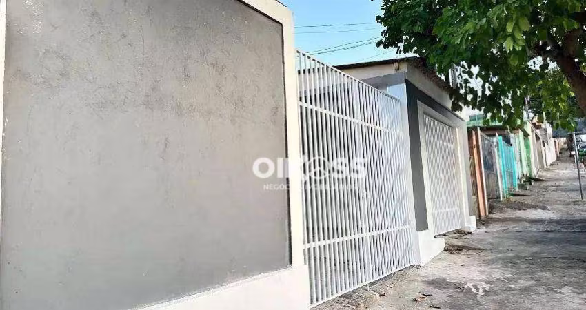 Casa com 3 dormitórios, 146 m² - venda por R$ 689.000,00 ou aluguel por R$ 4.560,00/mês - Vila Maria - São José dos Campos/SP