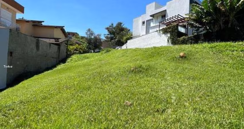 Terreno em Condomínio para Venda em Santana de Parnaíba, Suru