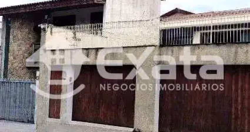 Casa comercial na Vila Hortência