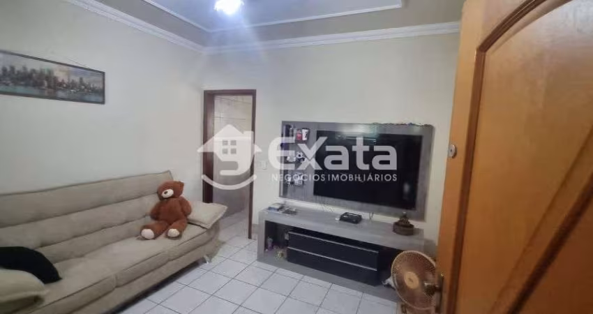 Casa terrea á venda na Vila  São Domingos.