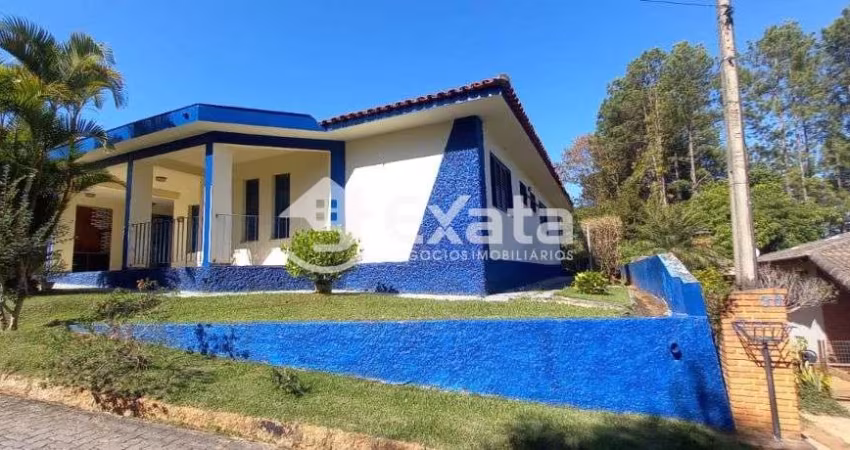 Linda casa em Condomínio com área de lazer completa em Sorocaba