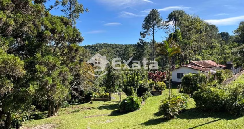 Chácara maravilhosa com muita natureza e conforto, 7 dormitórios. Vila Élvio - Piedade
