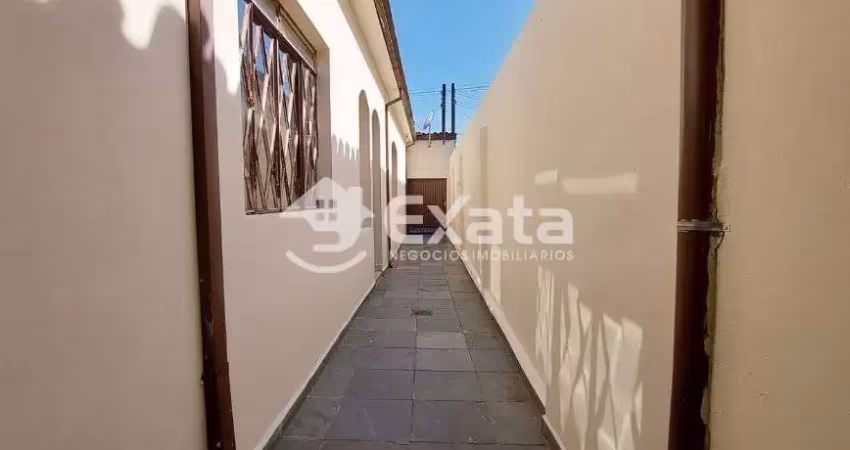 Casa padrão à venda na Vila Hortência, Sorocaba: 2 dormitórios e garagem coberta