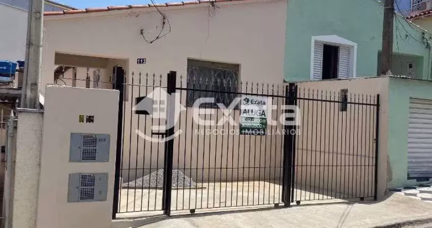 Casa terrea para locacao toda reformada na zona leste com 1 quarto em excelente localizacao da avenida nogueira padilha em sorocaba!