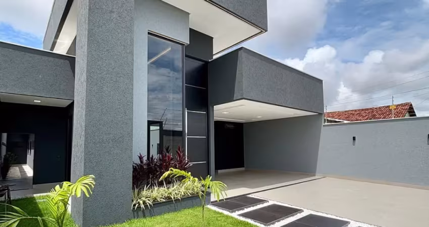 Linda casa com piscina