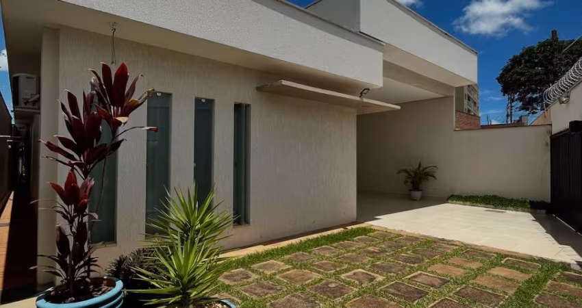 IMÓVEL COM PISCINA E ACONCHEGANTE