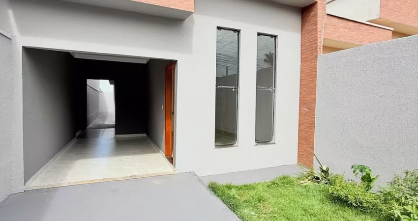 LINDA CASA ILUMINADA E BEM BONITA