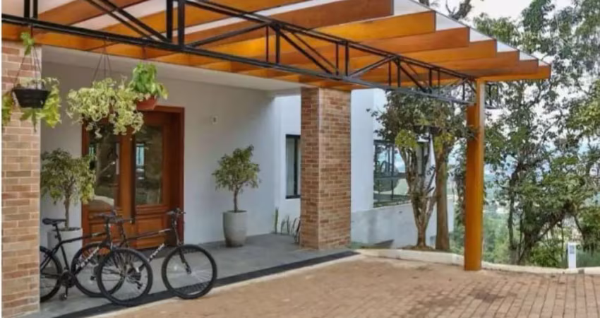 Apartamento com varanda e linda vista para campos do jordão