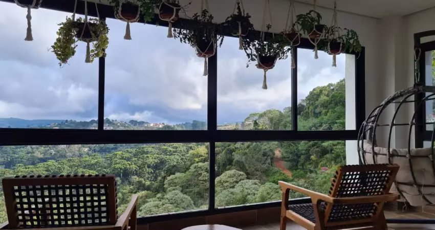 Ap com jacuzzi tem uma suíte c quarto com cama queen, banheiro com banheira