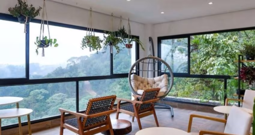 Apartamento com Jacuzzi e Varanda