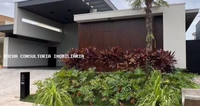 Casa para Venda em Presidente Prudente, Parque Residencial Damha IV, 3 dormitórios, 3 suítes, 4 banheiros, 2 vagas