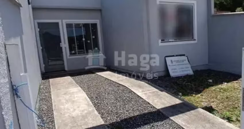 Casa geminada à venda no bairro Paquetá em Brusque/SC